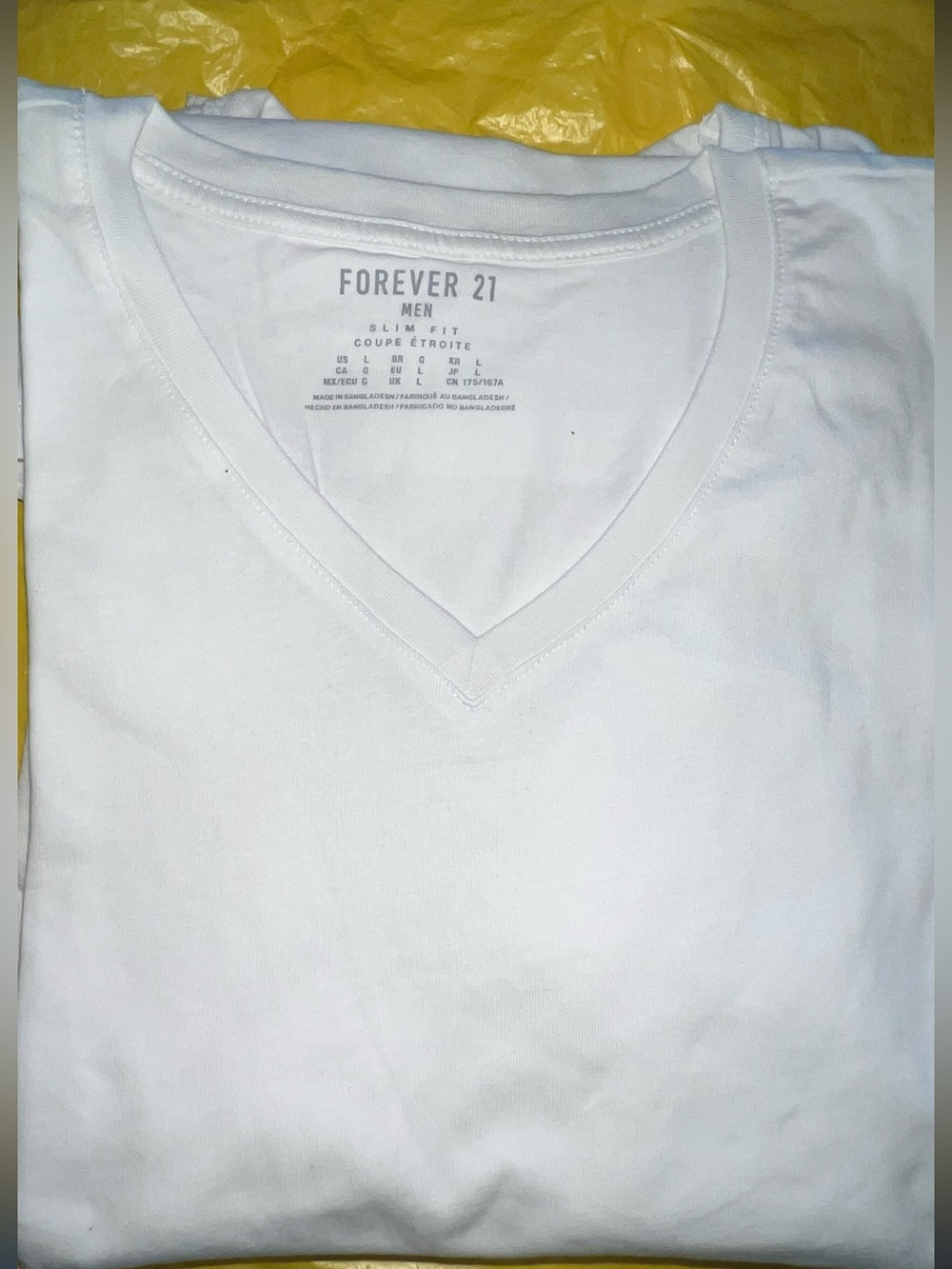 Forever 21 Men White V-Neck Tee Slim Fit